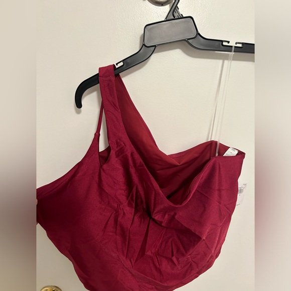 Old Navy one shoulder athletic top, NWT 3X - Picture 5 of 6